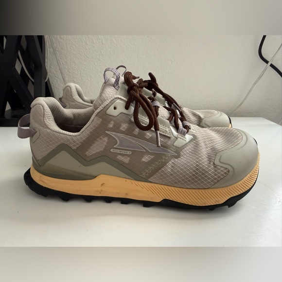 Altra Women's Athletic Shoes - Gray and Tan - Picture 2 of 9